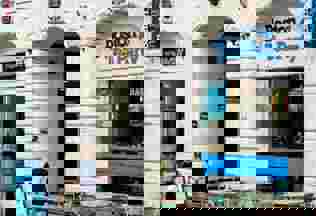 768 X 431 Outside