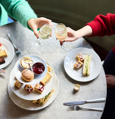 Afternoon Tea Lifestyle PROSECCO Xmas 20241076 Webres