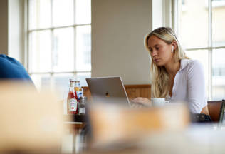 SUMMER 9R5A3678 Instares